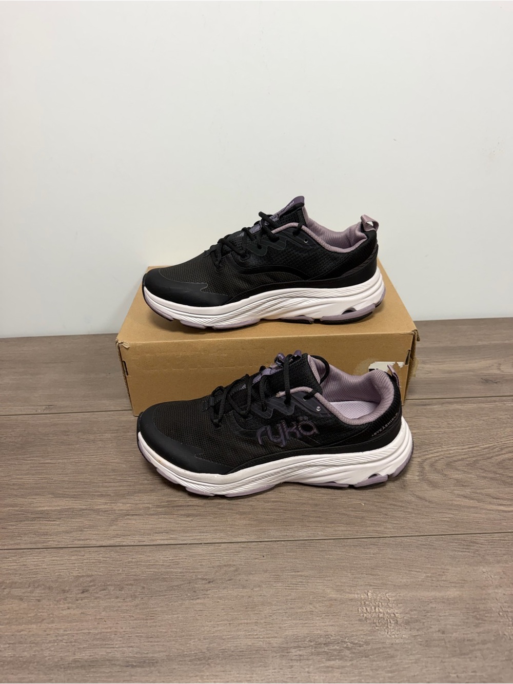 Used Ryka Devotion X Max Women's Walking Sneakers size 9